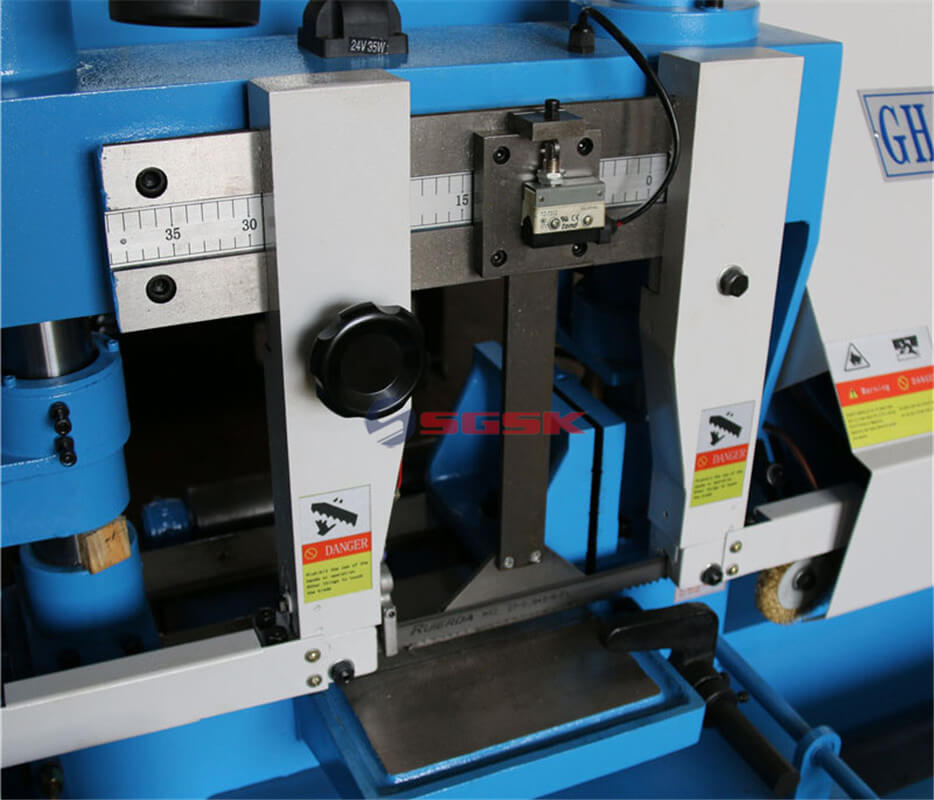 锯床GH4230金属带锯床双立柱金属带锯床4230锯床自动送料液压锯床
